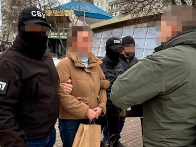 Нова схема ухилянства: директорка школи за хабарі оформлювала чоловіків викладачами