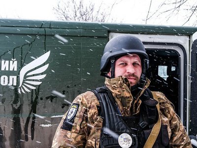 «Білі янголи» евакуювали родину з трьома маленькими дітьми + Відео