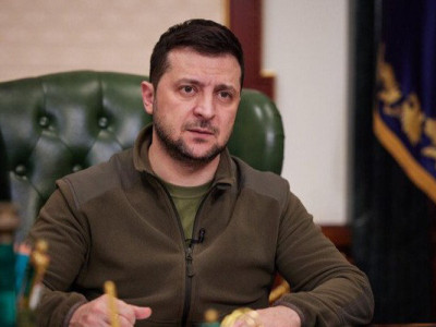 Зеленський схвалив закон про річну відстрочку для контрактників 18–24 років: що змінюється