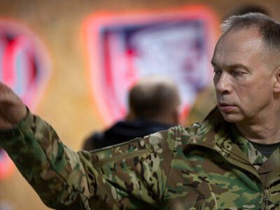 Посилення оборони у пріоритеті: генерал Сирський відвідав Донеччину (фото)