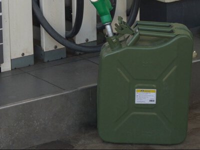 Подорожчає все: як українці реагують на стрибок цін на АЗС і чого чекати далі