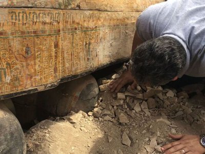 У Єгипті знайшли 22 розписані саркофаги жриць, які пролежали тисячі років під землею