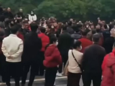 У Пекіні проходять «Дві сесії», а влада посилює контроль над активістами (ВІДЕО)