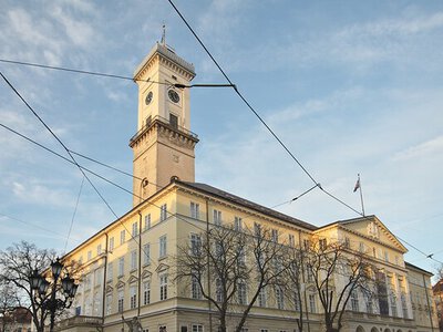 СБУ проводить обшуки в одному з управлінь Львівської міськради