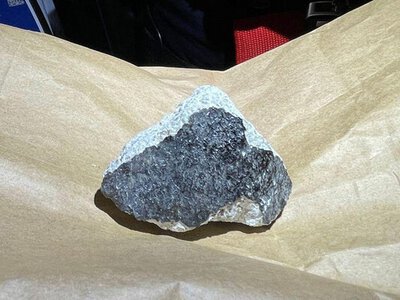 Скарби з неба: кому належать уламки метеоритів та скільки на них можна заробити