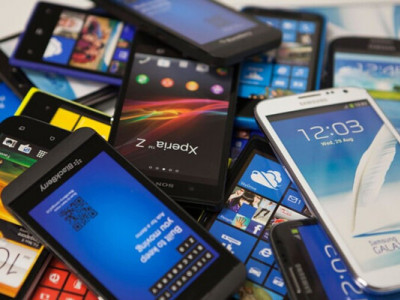 Смартфони зміняться вже за кілька років: що готують виробники і до чого готуватися користувачам