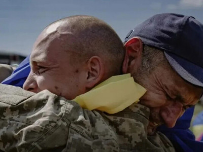 Військові після полону можуть отримати 100 000 гривень та 90 днів відпустки - Міноборони