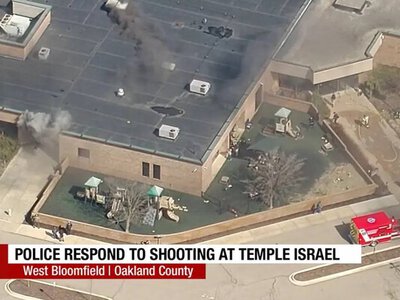 У США авто влетіло в синагогу зі школою: поліція шукає стрільця