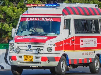 Повернулася з того світу завдяки вибоїні: жінка прокинулася в швидкій, коли її вже везли на похорон