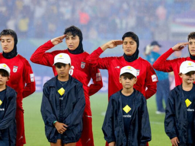 Іранська футболістка після обговорень відмовилася від притулку в Австралії (ВІДЕО)