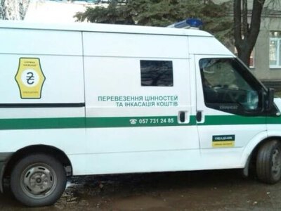 Без грошей і з пошкодженнями. “Ощадбанку” повернули затримані в Угорщині інкасаторські автомобілі