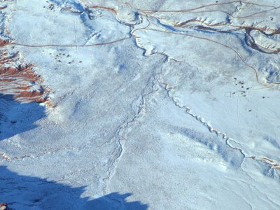 Унікальне явище: сніг вкрив піски Сахари в Алжирі і перетворив дюни на білий пейзаж