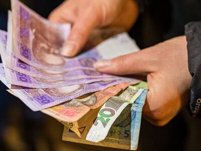 Доплати пенсіонерам та кешбек на пальне: в Україні впровадять 2 нові програми фінансової підтримки