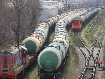 Росія різко збільшила експорт нафти після послаблення санкцій США: що відбувається