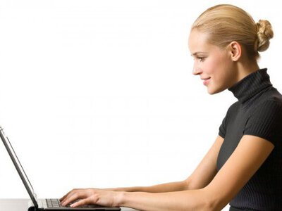 Як працювати за комп'ютером, щоб не боліла спина