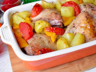 Запечіть соковиту курку з овочами в духовці — простий сімейний обід