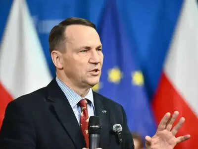 Сікорський розкритикував Навроцького за плани підтримати Орбана