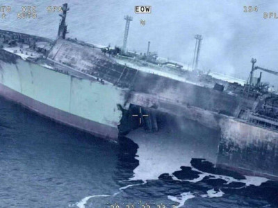 Російський газовоз “Арктик Метагаз”, що дрейфує в Середземному морі, відбуксують у порт Лівії