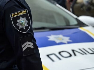 Вибухи біля житлового будинку в Бучі: поранено двох поліцейських, район оточений