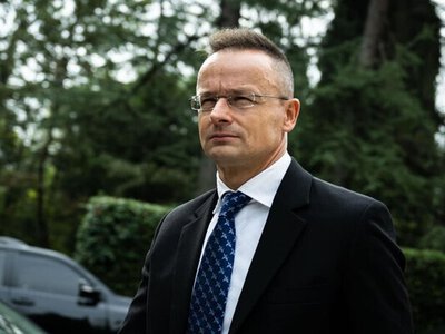 Петер Сійярто просив Сергій Лавров допомогти союзникам перемогти на виборах у Словаччині — ЗМІ