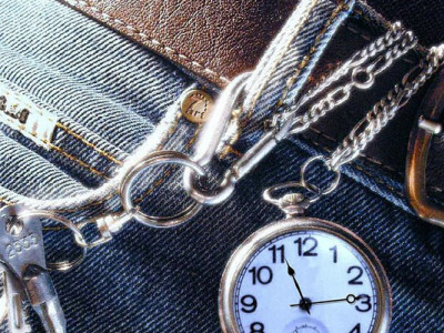 Навіщо в джинсах крихітна кишеня: відповідь з XIX століття