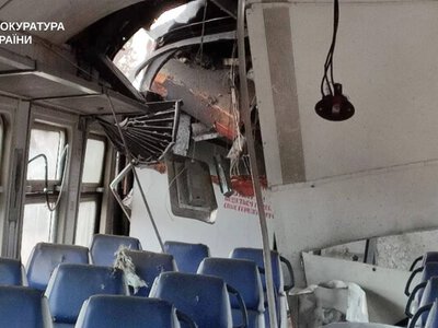 Російський дрон влучив у потяг на Харківщині, є загиблий та поранені