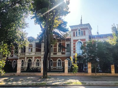 В Одеси під час тривоги вночі почали зносити пам'ятку архітектури: що відбувається в місті?