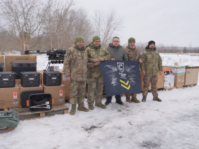 Допомога 157 ОМБр: дрони Вампір, Sting та зарядні станції від «Сталевого фронту»