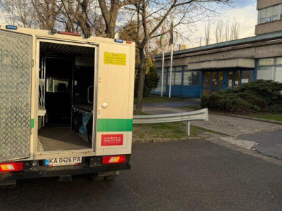 Надягли кайданки й мішки на голову: інкасатор Ощадбанку розповів, що з ним робили в Угорщині