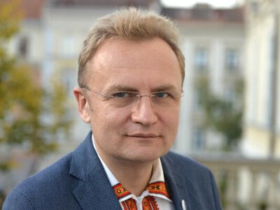 Садовий наїхав “на всіх” через ворожі дрони, які долетіли до Львова. Мадяр відповів