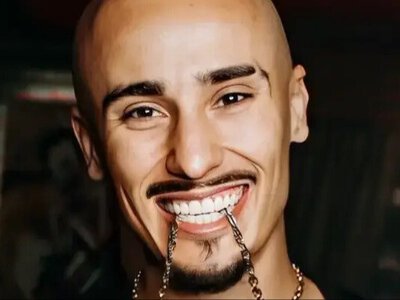 У мережі запідозрили, що популярний блогер-волонтер виїхав на Мальдіви: раніше він розповідав, як користується системою Шлях