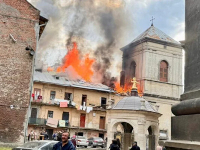 У Садового з’явилося «багато запитань до всіх» після удару по Львову. Мадяр відреагував