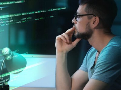 "Промпти не витягнуть": чому розробники досі програють без англійської