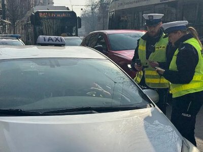Польща розпочала масштабну перевірку таксі після серії тривожних випадків