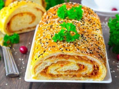 Соковитий м'ясний рулет з капустою, який підкорить всю родину
