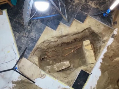 Археологи перевіряють, чи належить знайдений скелет у Маастрихті мушкетеру д’Артаньяну (ВІДЕО)