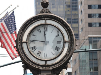 США частково зняли санкції з Білорусі