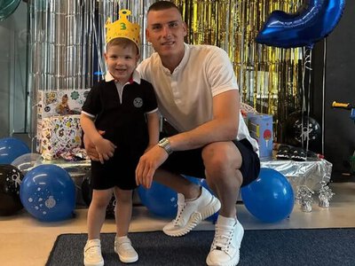 Андрій Лунін показав, як вони з сином дивилися матч України проти Швеції