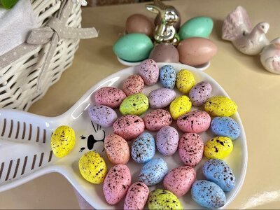 Прикрасити пасху можна цукровими яйцями – як їх приготувати