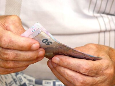 Українцям доведеться працювати до 70-75 років: економістка назвала головну умову