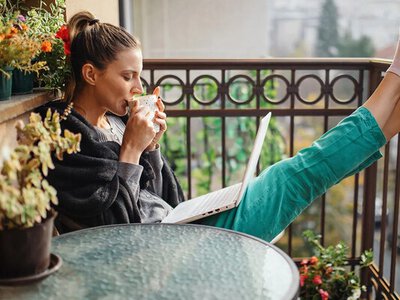 Більше не склад: як перетворити захаращений балкон на зону відпочинку за 500 гривень