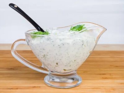 Соус із тунцем до великодніх яєць: простий рецепт смачної святкової закуски