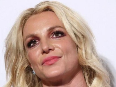 Брітні Спірс шукає розради в обіймах синів після нещодавного арешту