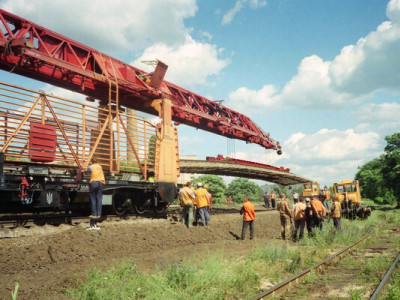 Фотофакт з минулого: як і навіщо на залізничному роз’їзді біля Антонівки укладали нову колію