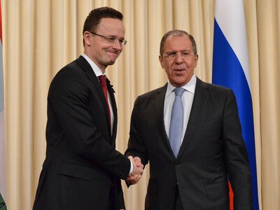 МЗС Угорщини передає Лаврову закриту інформацію ЄС