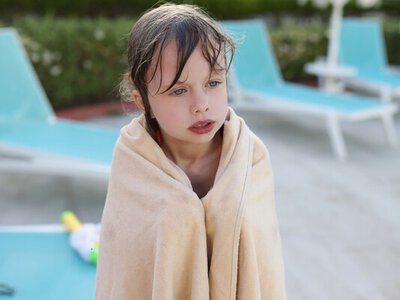 Ця звичайна, на перший погляд, дія може зашкодити вашій дитині під час відпочинку