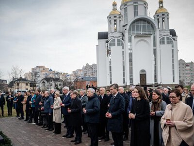 Десятки політиків з ЄС приїхали до Києва вшанувати пам’ять вбитих українців у Бучі