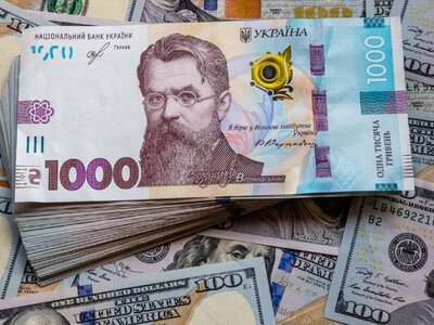 Що змінилося для українців з 1 квітня 2026: виплати, пенсії, лікарняні та кешбек