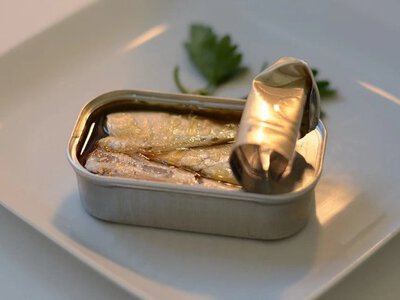 Рибні консерви: калорійність, користь і прихована небезпека