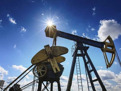 Експорт російської нафти різко впав через атаки дронів на порти Балтійського моря